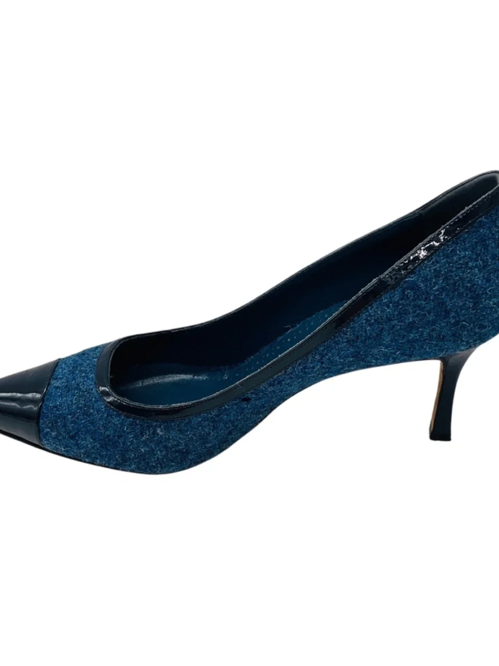 MANOLO BLAHNIK BLUE WOOL TWEED PUMPS WITH NAVY PATENT LEATHER POINTED CAP TOE